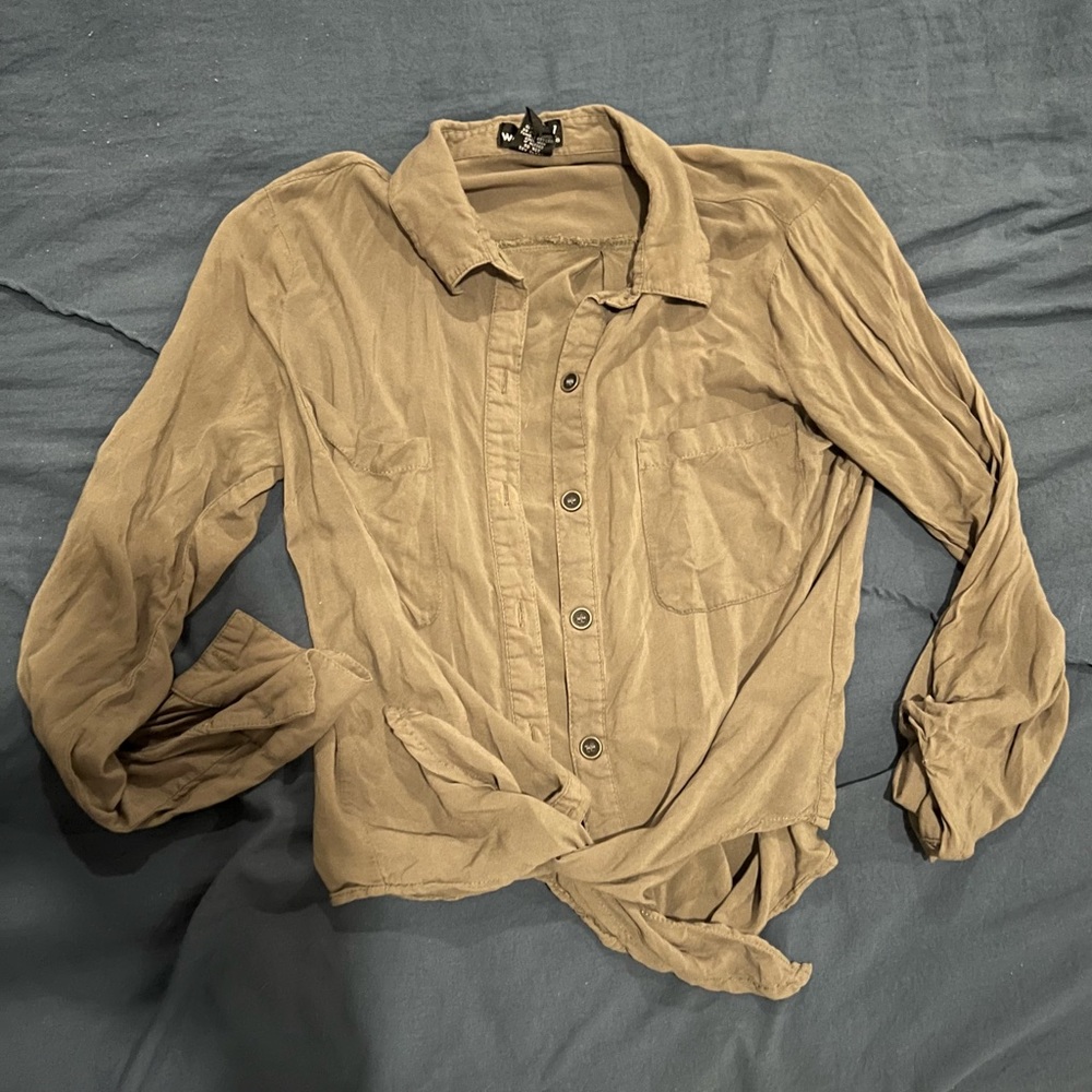 Cute button down top